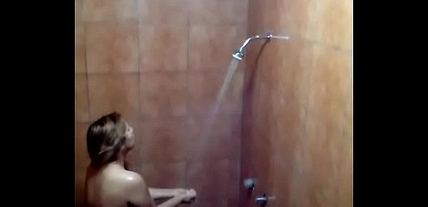  peruana en la ducha antes del cache.